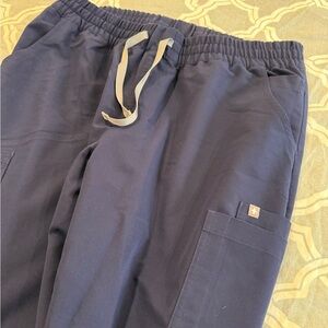 Figs Women’s Uman Relaxed Joggers, new light wear without tags